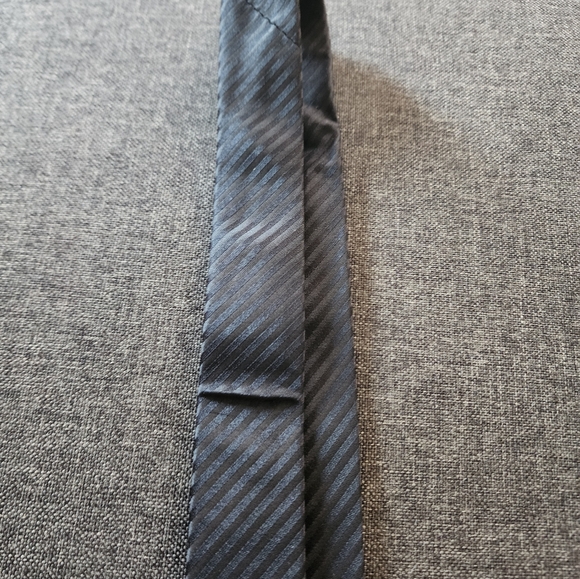 Hugo Boss Black Striped Tie 3 inches in Width - Picture 7 of 12